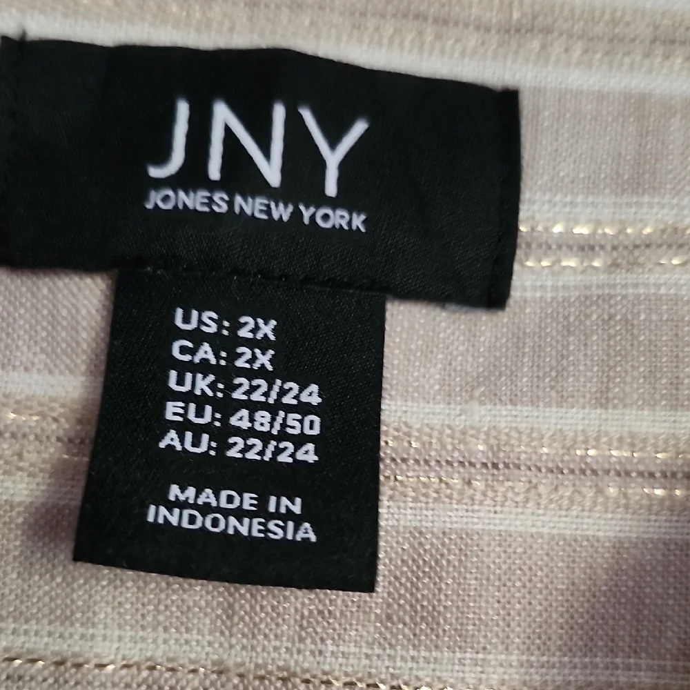 Jones New York 100% Linen Striped Long Sleeved Button Down Top - Picture 3 of 10